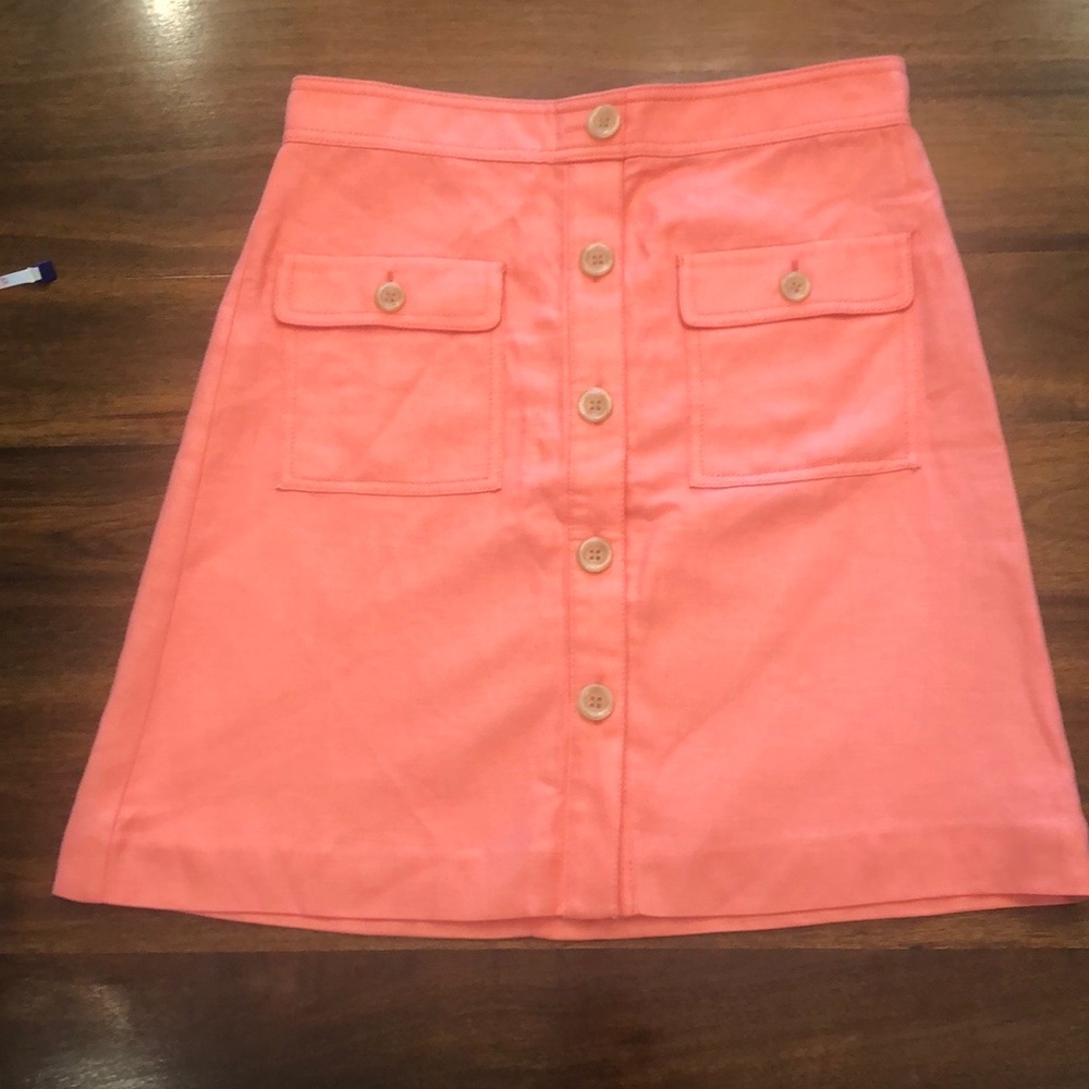 Ann Taylor Size 0 knee length Skirt with pockets and zipper back
